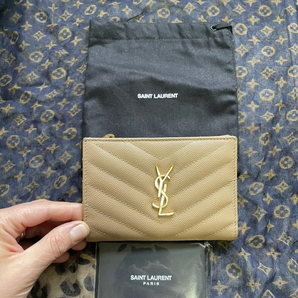 YSL MONOGRAM GRAIN DE POUDRE  WALLET